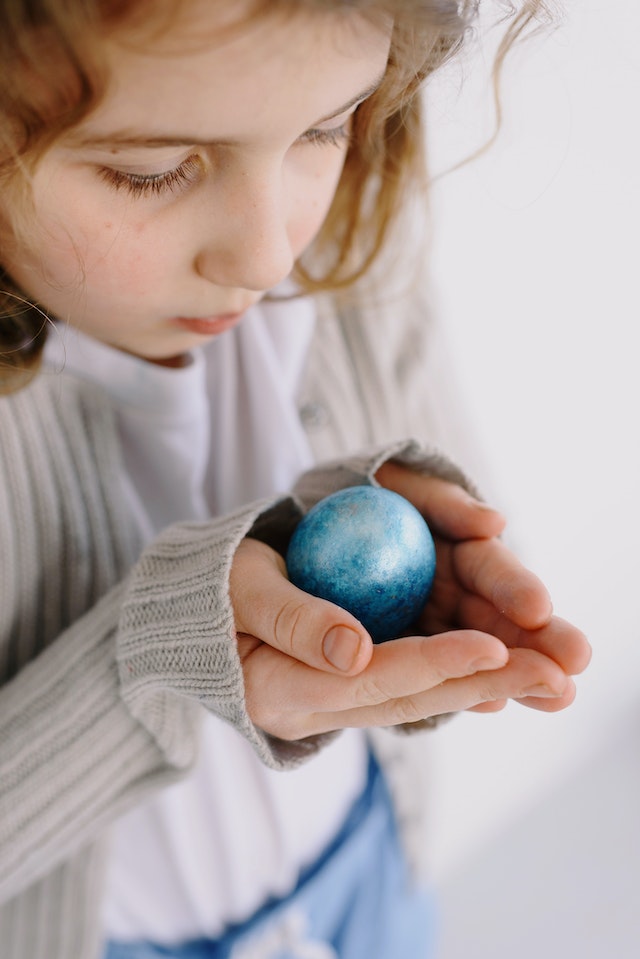 easter egg decorating 